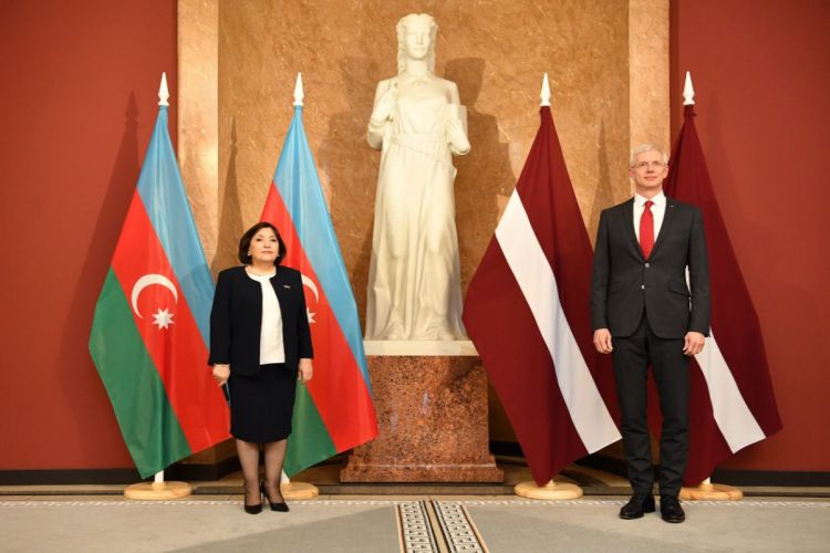 Сахиба Гафарова встретилась с премьер-министром Латвии