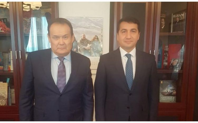 Хикмет Гаджиев встретился с генсеком Организации тюркских государств