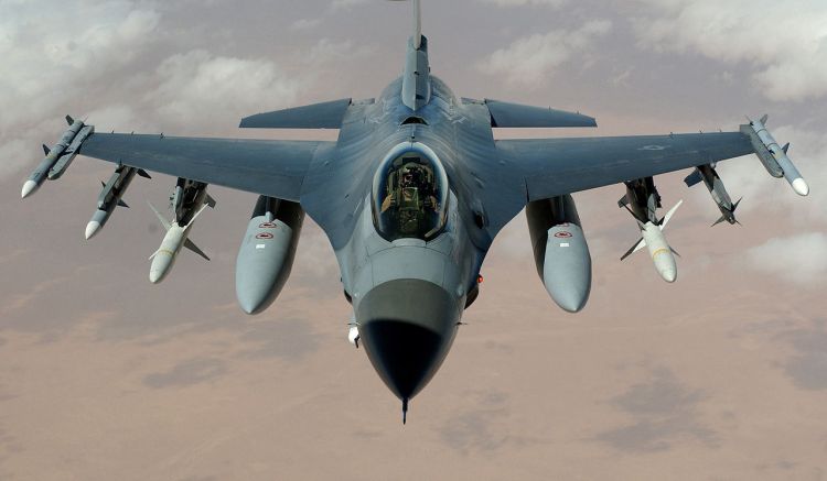 وزير دفاع بلغاريا يقول إن أمريكا قررت تأخير تسليم مقاتلات "إف-16" لبلاده