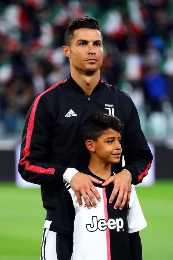 Ronaldonun oğlu "Mançester Yunayted"in formasını geyəcək