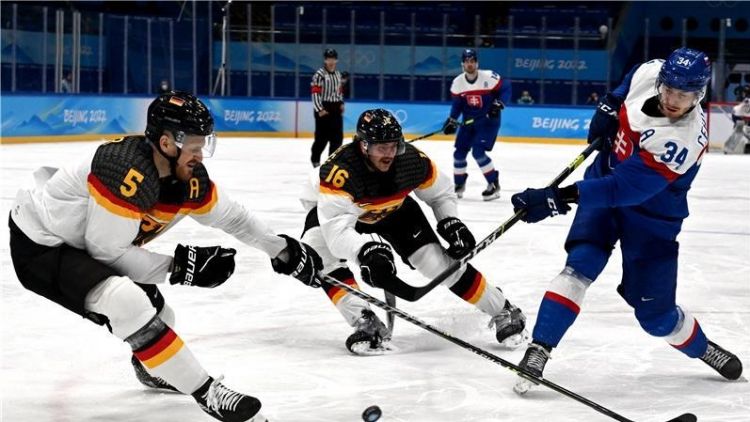 سلوفاكيا تغلب ألمانيا في هوكي الجليد بأولمبياد بكين