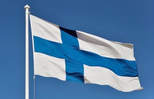 فنلندا وليتوانيا تخففان من القيود المفروضة على زوار المملكة المتحدة