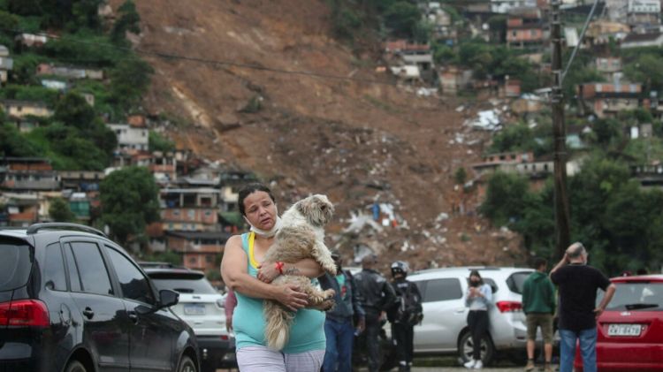 ارتفاع حصيلة القتلى في فيضانات البرازيل إلى 165 شخصاً على الأقلّ