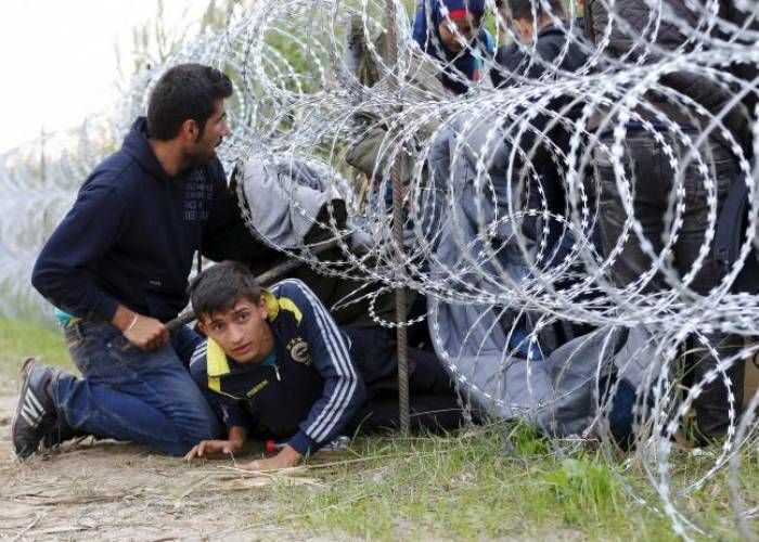 هنغاريا تبني سياجا على الحدود الرومانية لمنع تدفق اللاجئين
