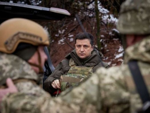 Зеленский вводит военное положение в Украине