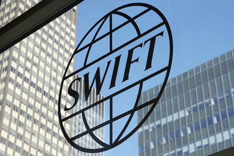Россию могут отключить от SWIFT СМИ