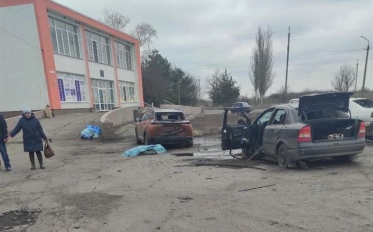 В Донецкой области снаряды попали в больницу, 4 человека погибли, 10 ранены