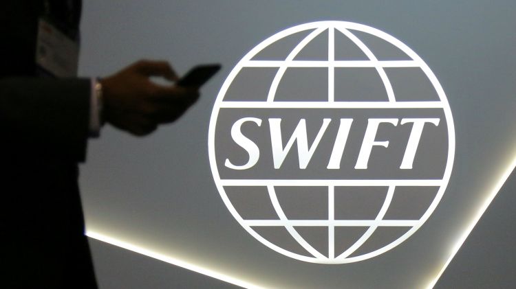 ЕС отключит семь российских банков от SWIFT