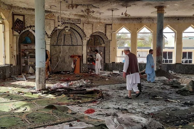 В результате взрыва в мечети в Пакистане погибли 45, пострадали 65 человек