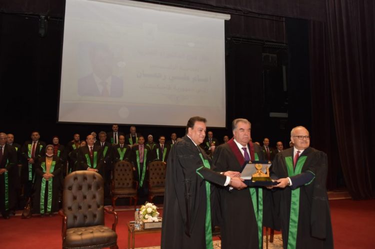 جامعة القاهرة تمنح الدكتوراه الفخرية في الآداب لرئيس جمهورية طاجيكستان