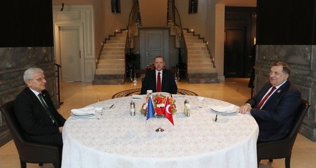 أردوغان يلتقي أعضاء من المجلس الرئاسي للبوسنة في أنطاليا