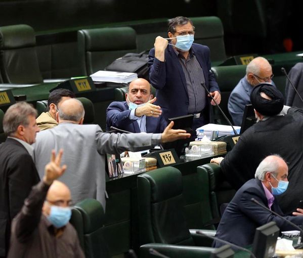 160 برلمانيا إيرانياً: لا ينبغي تلبية حاجة أميركا للنفط دون ضمانات لطهران
