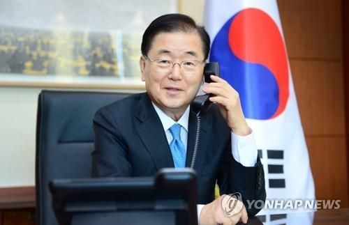 وزير الخارجية الكوري الجنوبي يجري مكالمة هاتفية مع نظيره اللوكسمبورغي