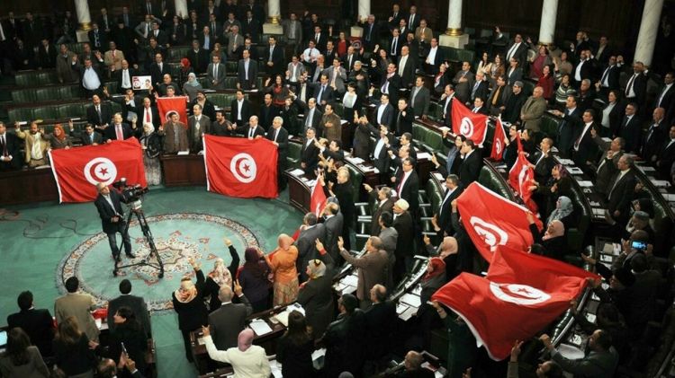 البرلمان التونسي يعلن عقد جلسة عامة في تحد للرئيس