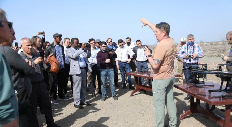 Beynəlxalq konfransın iştirakçıları ANAMA-nın Ağdamdakı regional mobil sahə düşərgəsi ilə tanış oldular