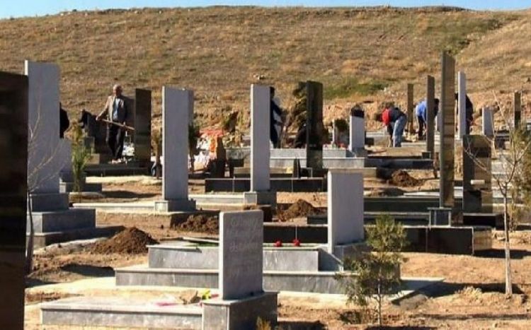 "Кладбища все еще не переданы муниципалитетам" Сиявуш Новрузов