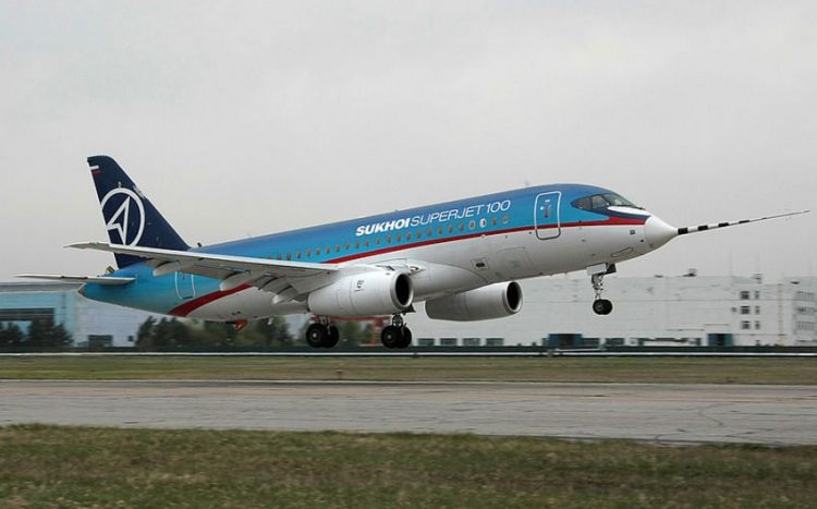 Летевший в Ереван самолет вернулся в Москву из-за неисправности