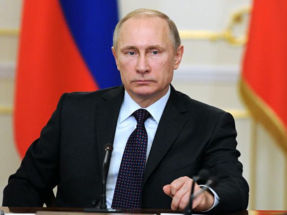 Путин провел оперативное совещание с членами Совбеза РФ