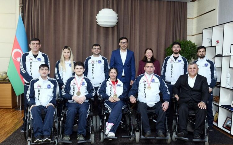 Министр спорта принял паралимпийцев, завоевавших медали на чемпионате в Хорватии
