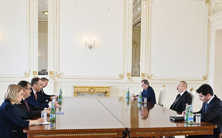 Президент Ильхам Алиев принял специального представителя ЕС ОБНОВЛЕНО