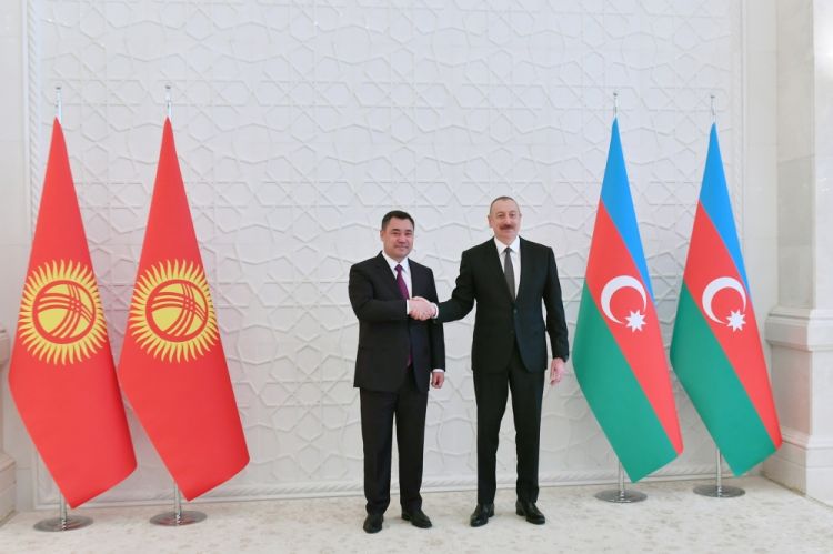 Qırğız Respublikasının Prezidentinin rəsmi qarşılanma mərasimi oldu