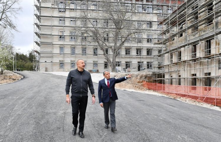 Prezident Şuşada yeni binaların tikintisi ilə tanış oldu