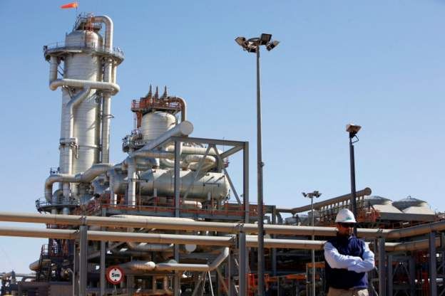 الجزائر تحذر إسبانيا من تحويل الغاز الجزائري للمغرب وتهدد بفسخ العقد