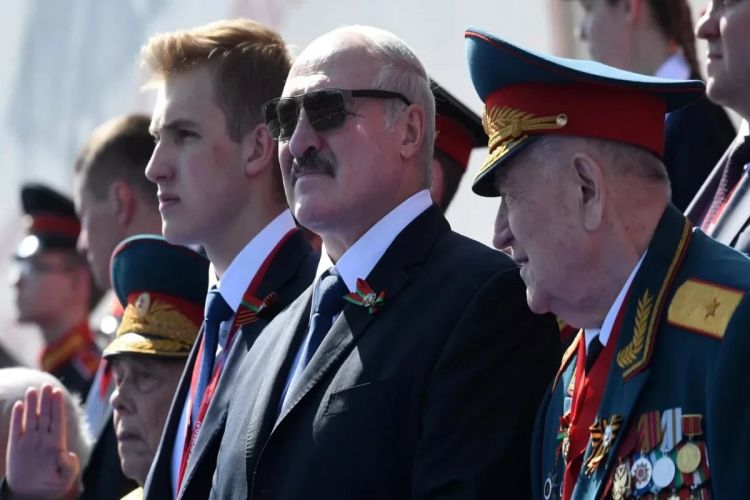 Лукашенко 9 мая не планирует приезжать в Москву