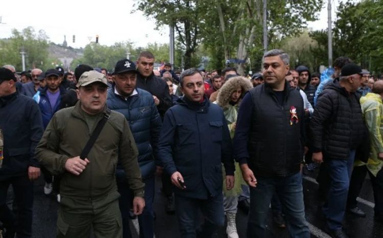 Полиция Армении начала задержания оппозиционных активистов