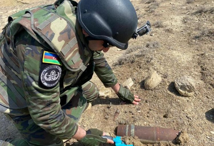 В Гобустане обнаружен артиллерийский снаряд