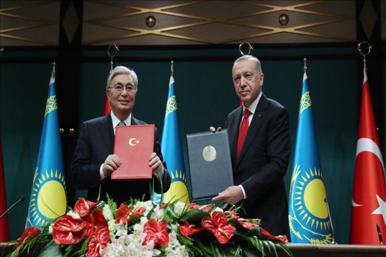 Казахстан и Турция подписали в Анкаре соглашения на $1 млрд