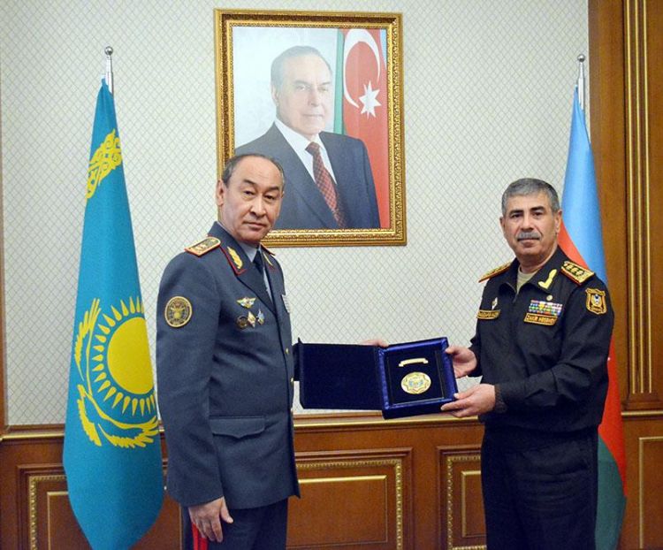 Zakir Həsənov Qazaxıstanlı generalla görüşdü SƏBƏBİ
