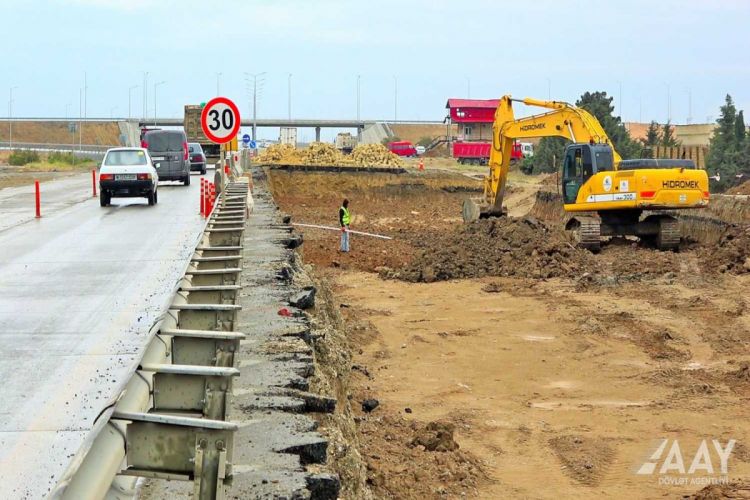 Работы по строительству и реконструкции дороги Баку-Губа-госграница с Россией идут ускоренными темпами