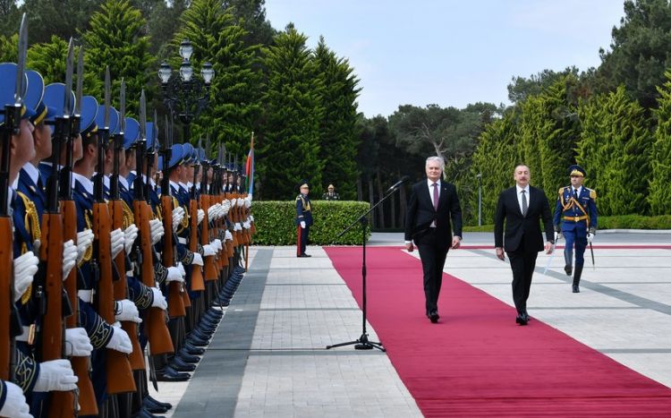 Состоялась церемония официальной встречи Президента Литвы