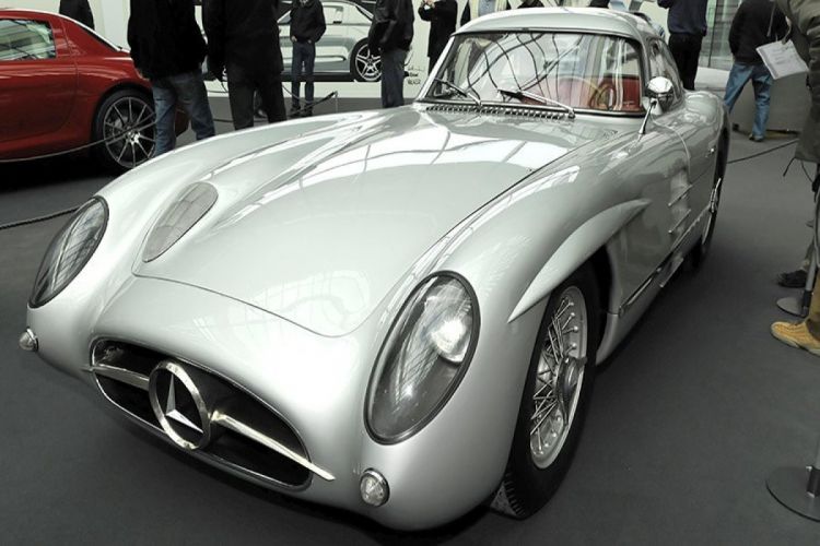 В Германии продали самый дорогой автомобиль в мире за €135 млн