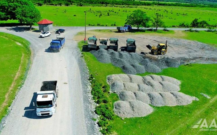 В Гахе запущены работы по обновлению автомобильных дорог