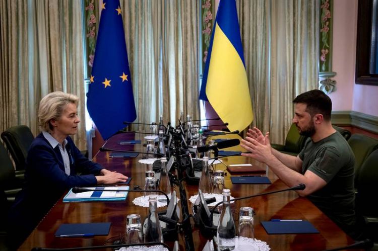 Ursula von der Leyen says EU will decide on Ukraine membership next week