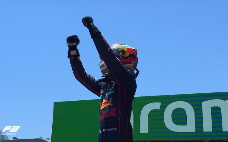 В Баку стал известен победитель гонки Формулы 2
