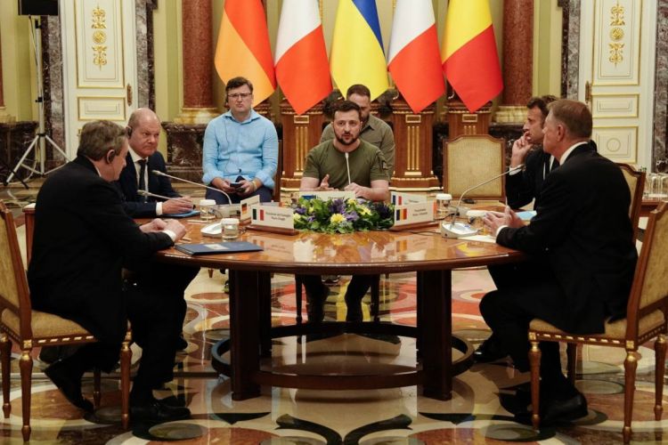 Зеленский рассказал, о чем говорил с лидерами Франции, Германии, Италии и Румынии
