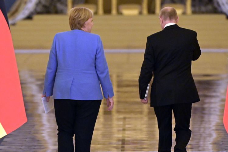 Меркель связала конфликт в Украине со своим уходом