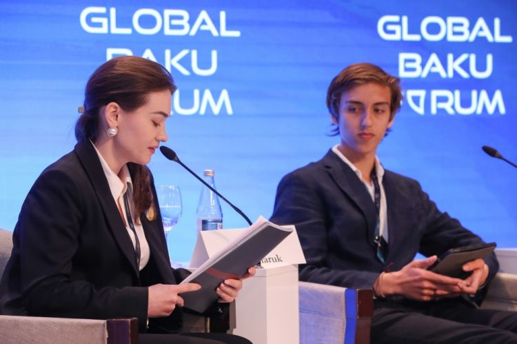 В рамках Бакинского форума прошло панельное заседание «Пусть молодежь говорит, давайте слушать»