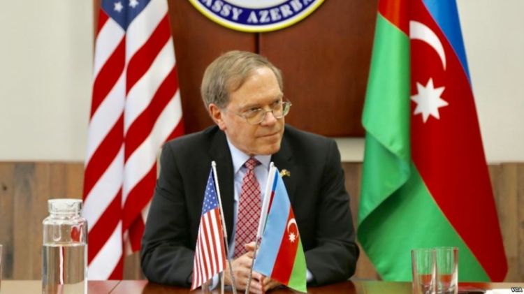 США оказывают помощь для возвращения вынужденных переселенцев Азербайджана в свои дома посол