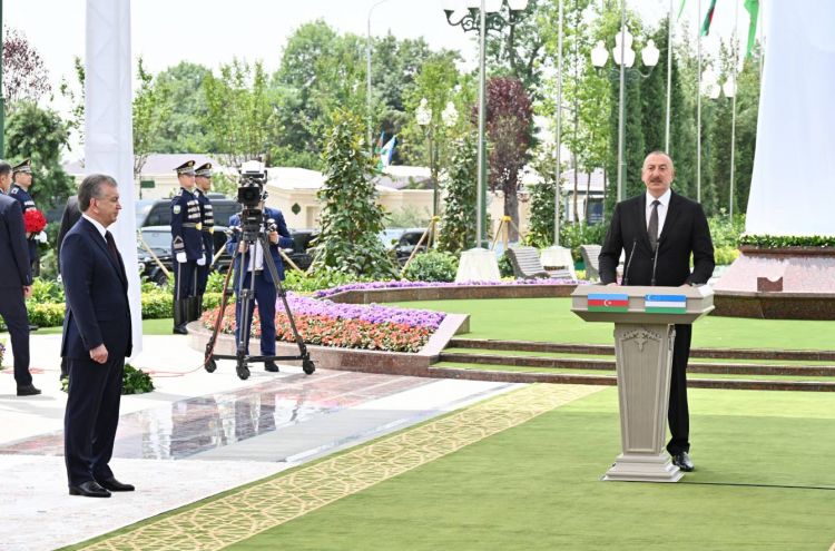 Azərbaycan Prezidenti Daşkənddə sovet ordusunun Bakıya yeridilməsindən danışdı