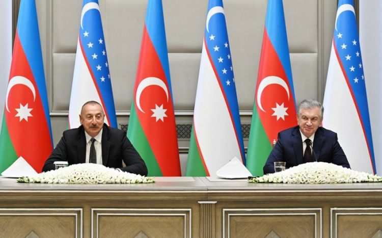 Президенты Азербайджана и Узбекистана выступили с заявлениями для прессы ОБНОВЛЕНО