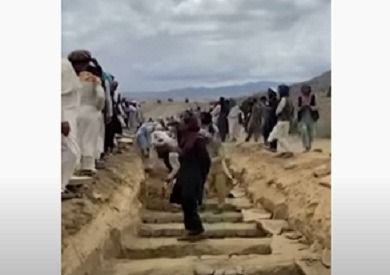 مقابر جماعية لدفن ضحايا زلزال أفغانستان