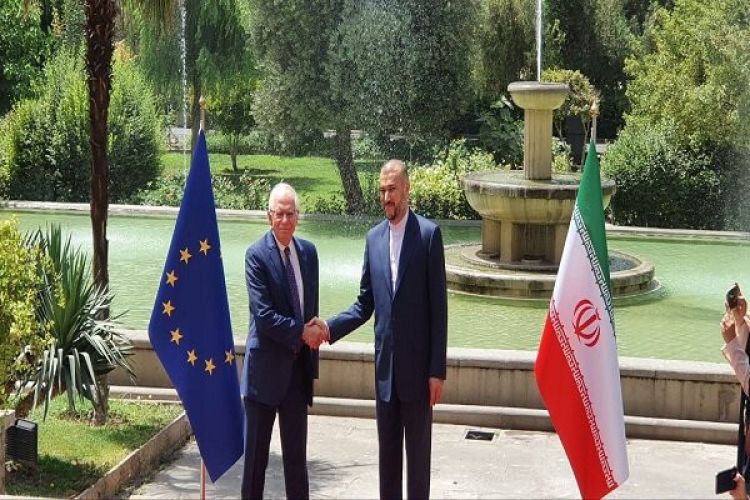 Borrell İran xarici işlər naziri ilə görüşüb
