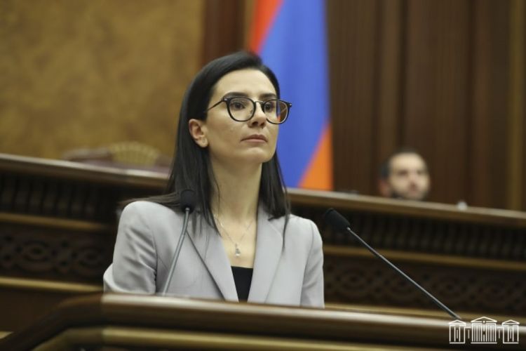 В Армении женщина впервые избрана генпрокурором