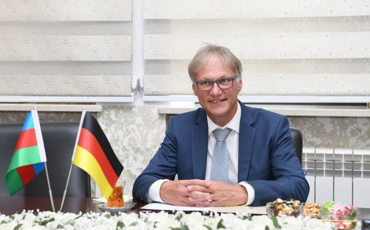 Посол Германии покинул Азербайджан