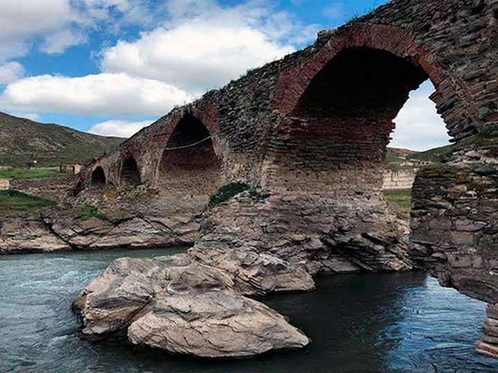 Азербайджан и Иран могут совместно восстановить Худаферинский мост