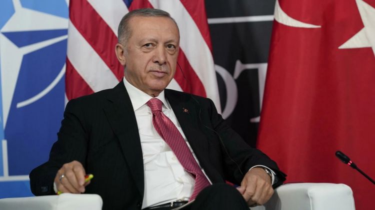 أردوغان يقول أن رئيس الوزراء اليوناني ميتسوتاكيس لم يعد موجوداً بالنسبة لي